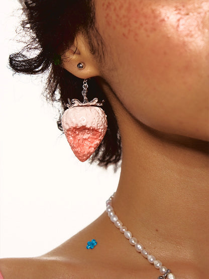 One-mouthful Strawberry Earrings