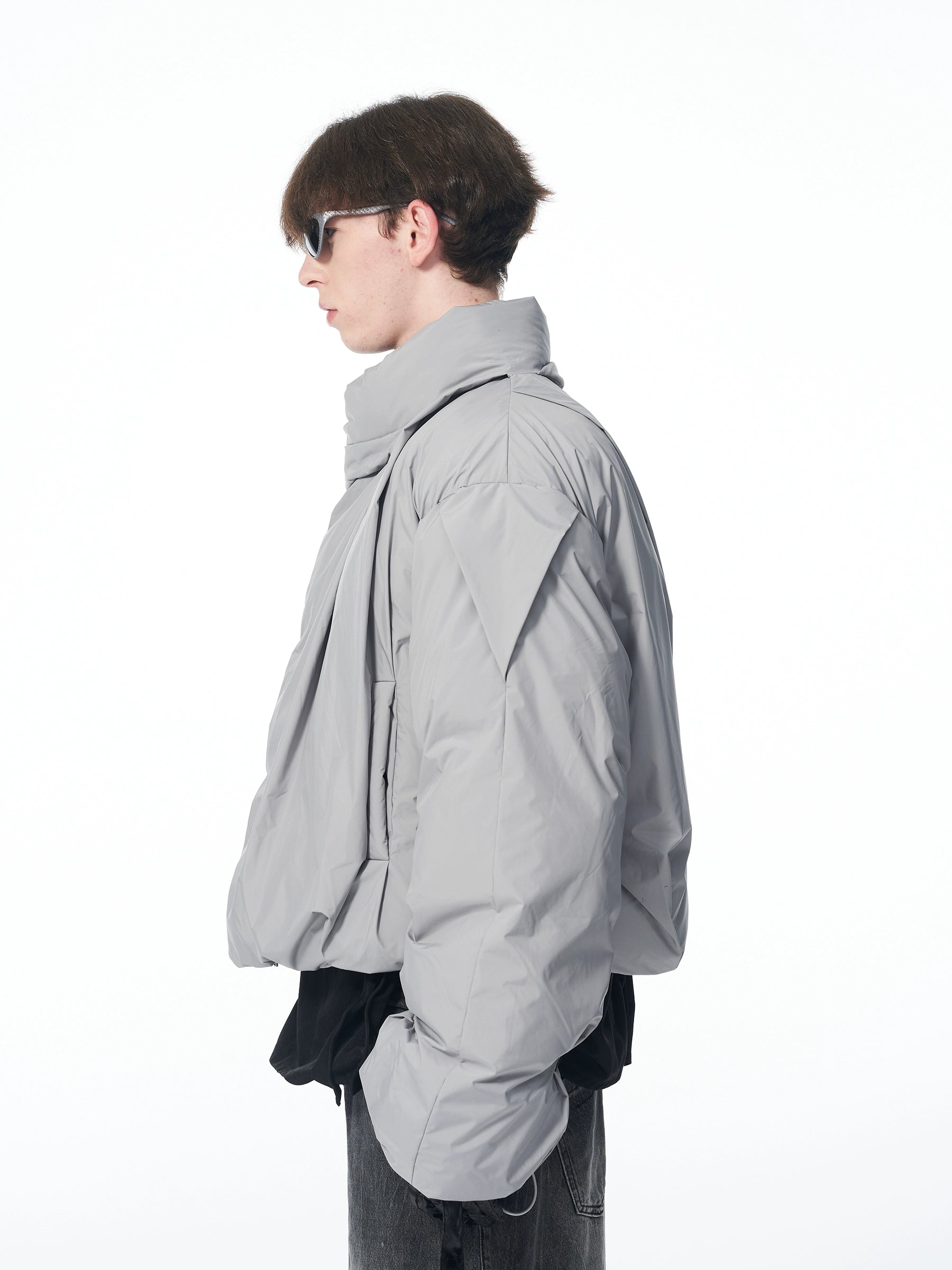 B7 Pleated Logo Printed Cropped Puffer Jacket