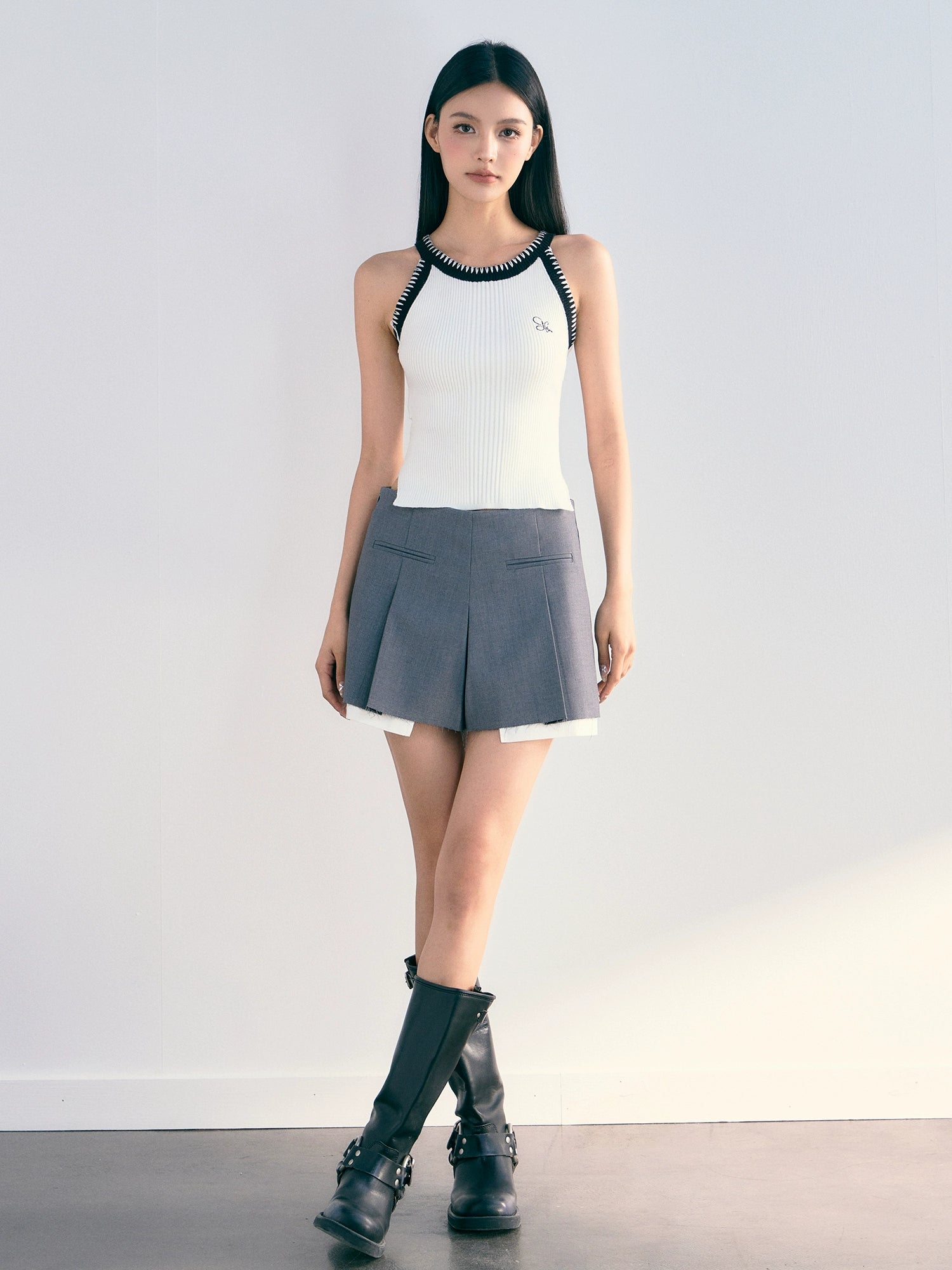 (Final Sale) Gray Pleated Frayed Hem Tailored Skort