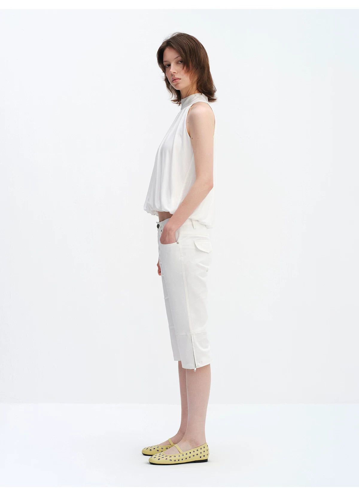 Vintage Capri Low-Rise Slim Flared Cropped Pants