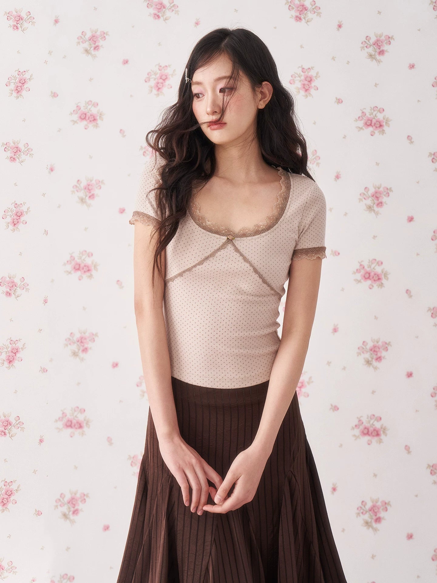 Vintage Lace Square-Neck Fitted T-Shirt