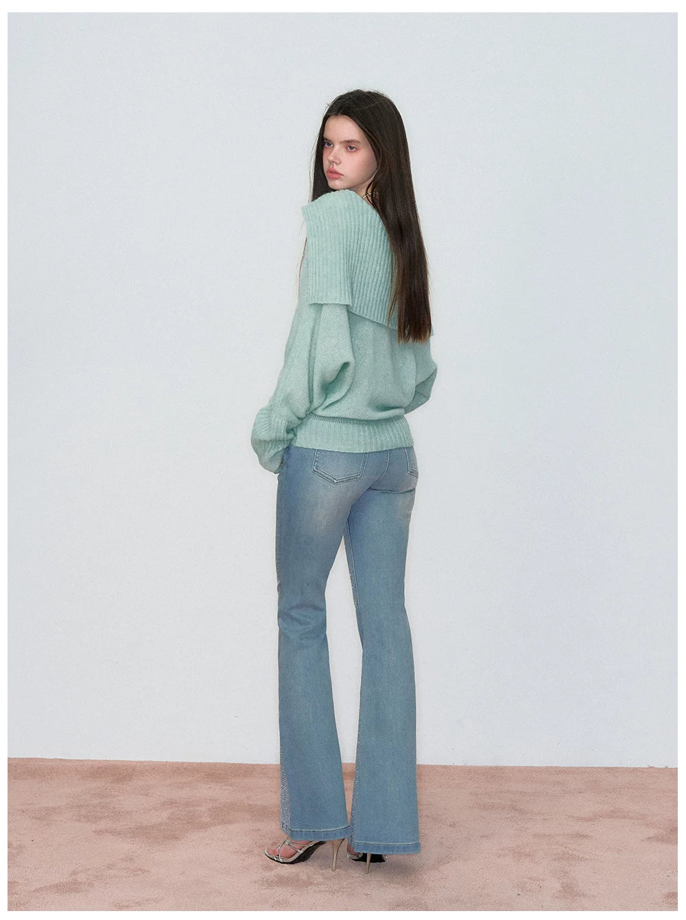 Cut-Out Collared Relaxed Wool Knit Cardigan