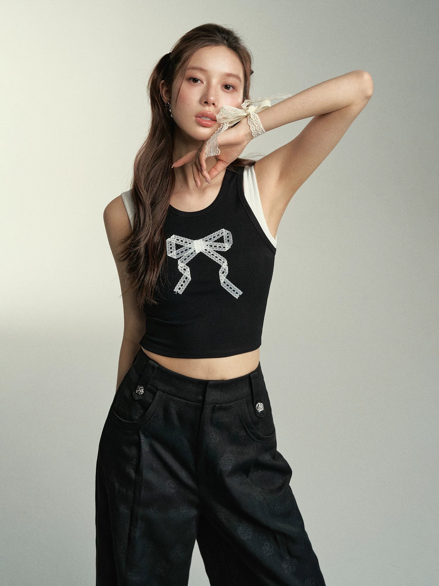 Black Lace Bow Printed Crop Top - CHINASQUAD