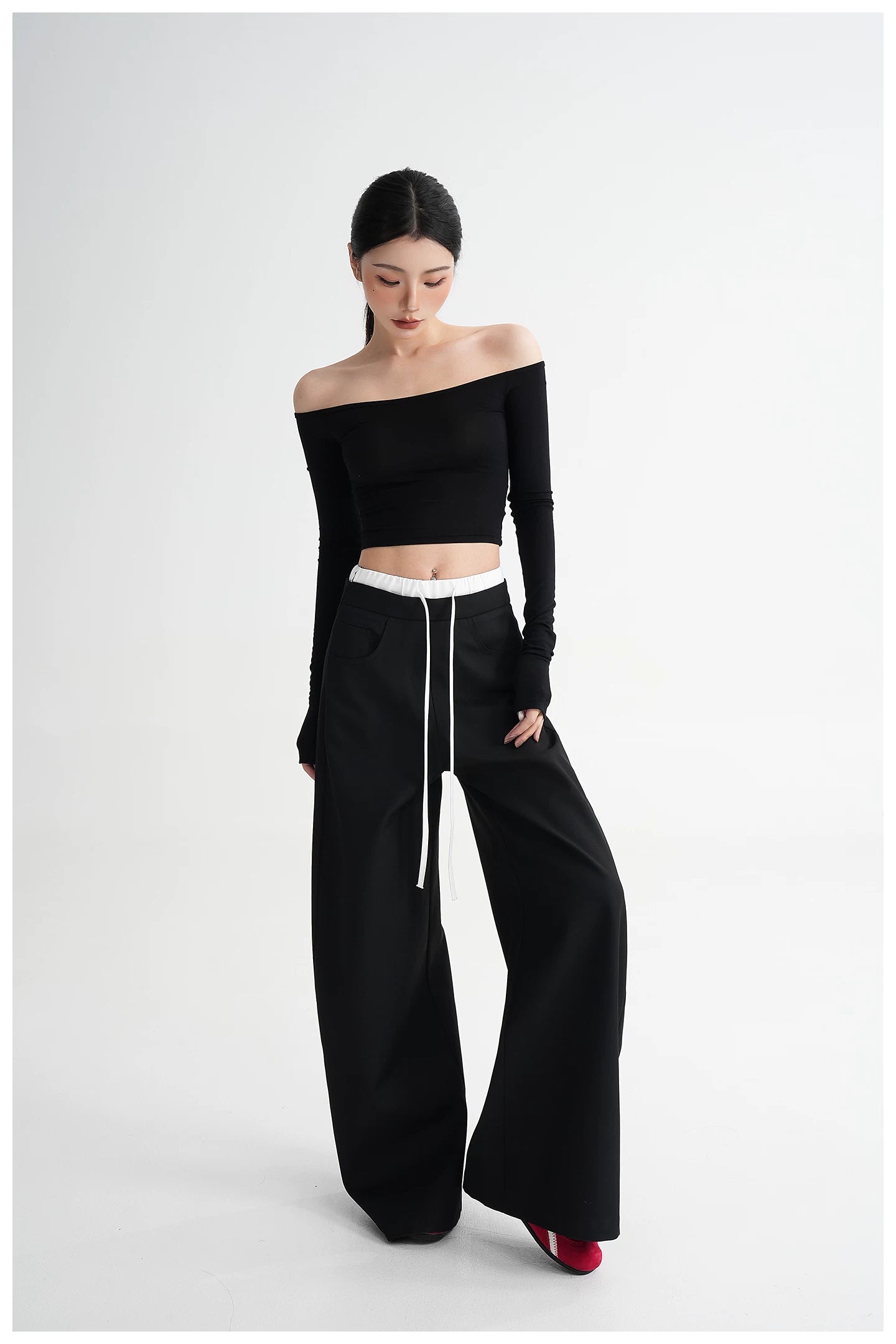 Off-Shoulder Cropped Fitted Long Sleeve T-Shirt
