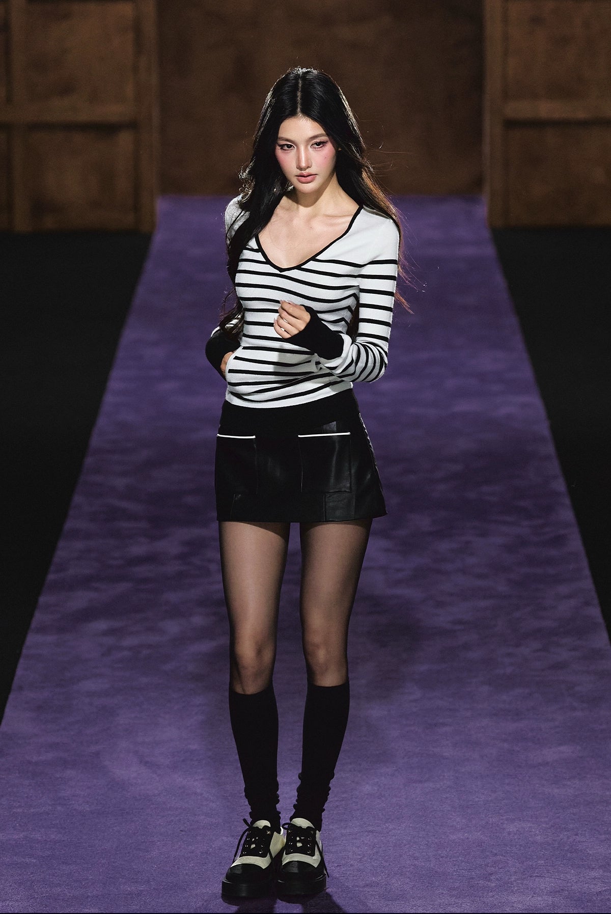 Tweed-Inspired Contrast Low-Waist Faux Leather Mini Skirt