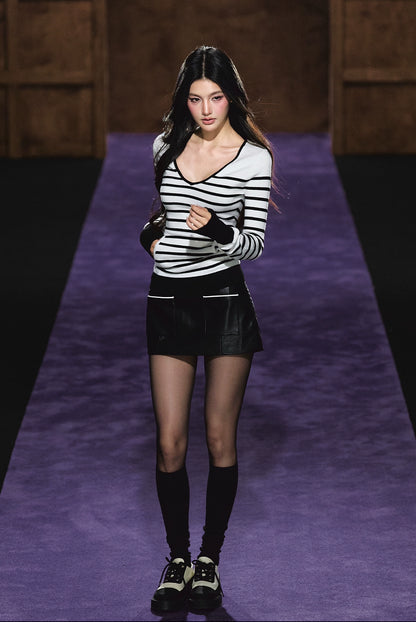 Tweed-Inspired Contrast Low-Waist Faux Leather Mini Skirt