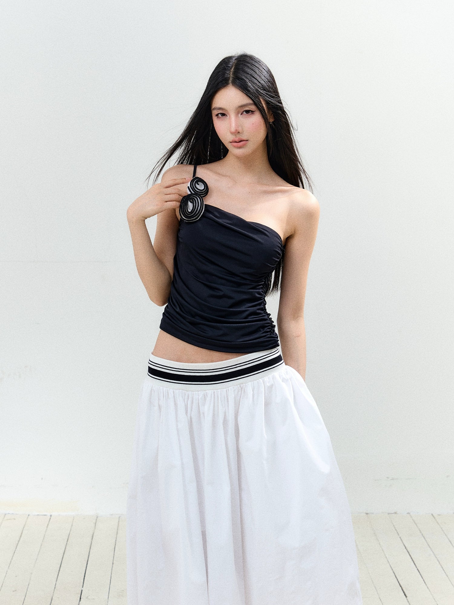 Rose Off-Shoulder Strapless Vest