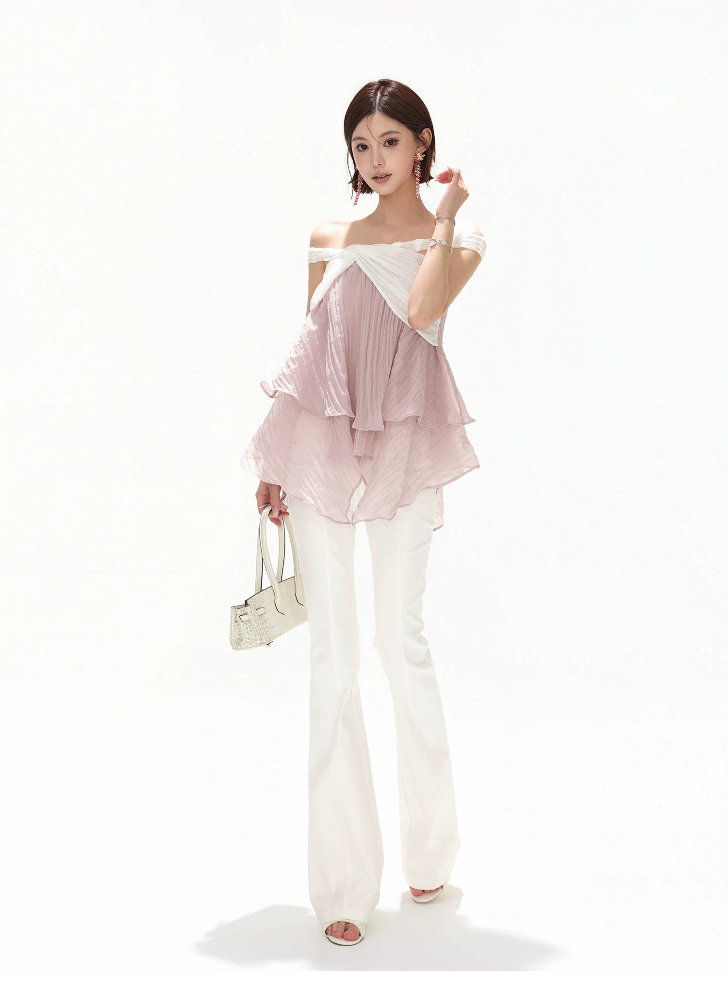 Versatile Queen Low-Rise Flared Trousers