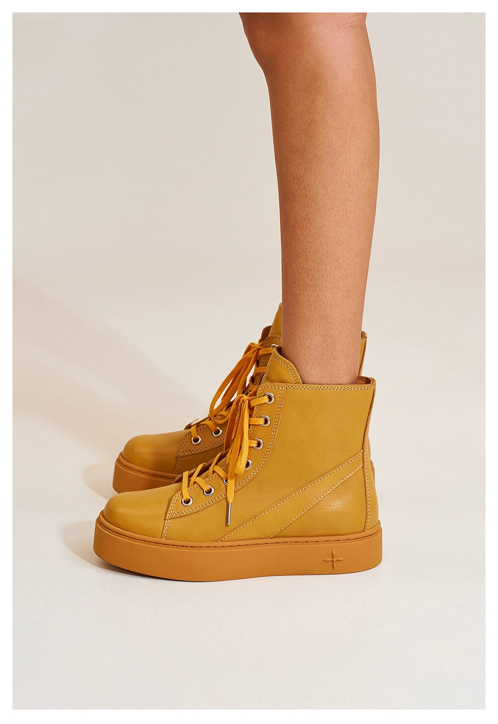 Compass Heritage Retro Leather High-Top Sneakers