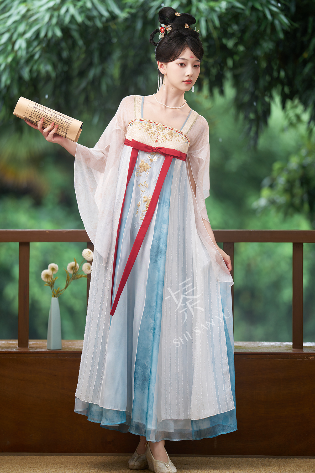 &quot;风月谣&quot; Modern-style Hanfu Dress