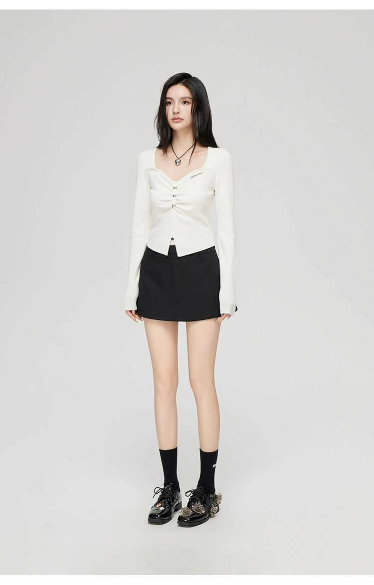 Black &amp; White Wide Neckline Sweater - CHINASQUAD