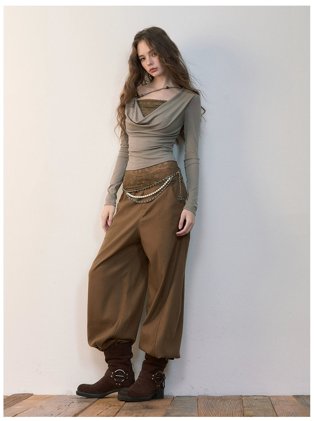 Relaxed-Fit Curved Blade Pants