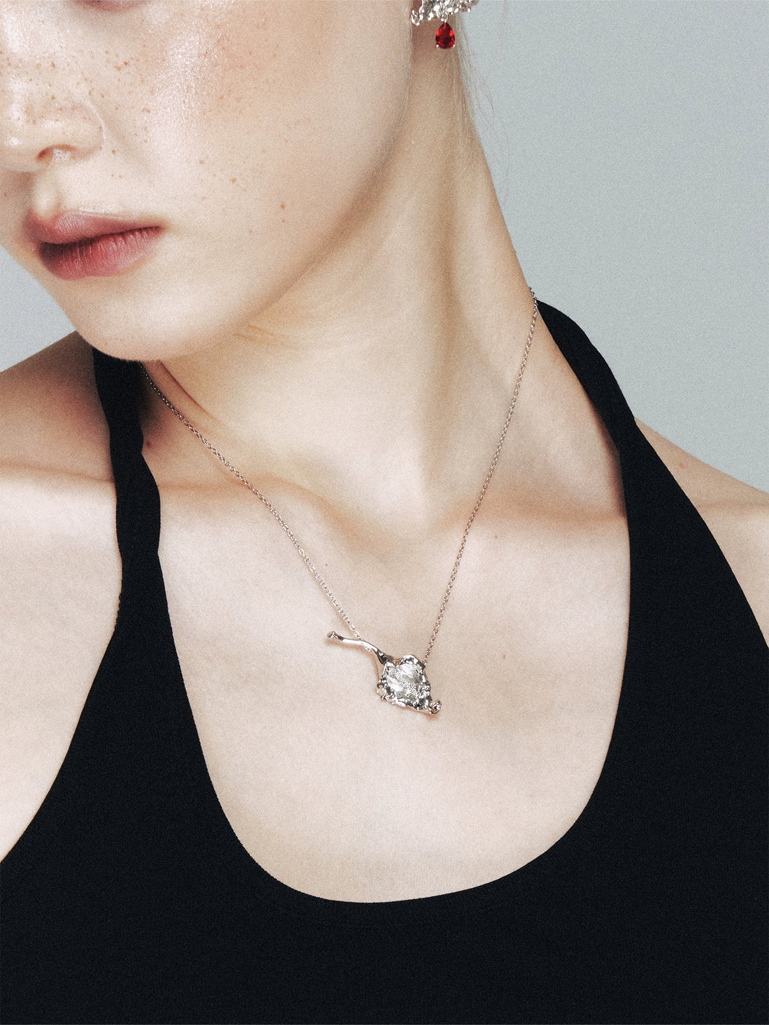 Minimalist Floral Collarbone Chain Necklace