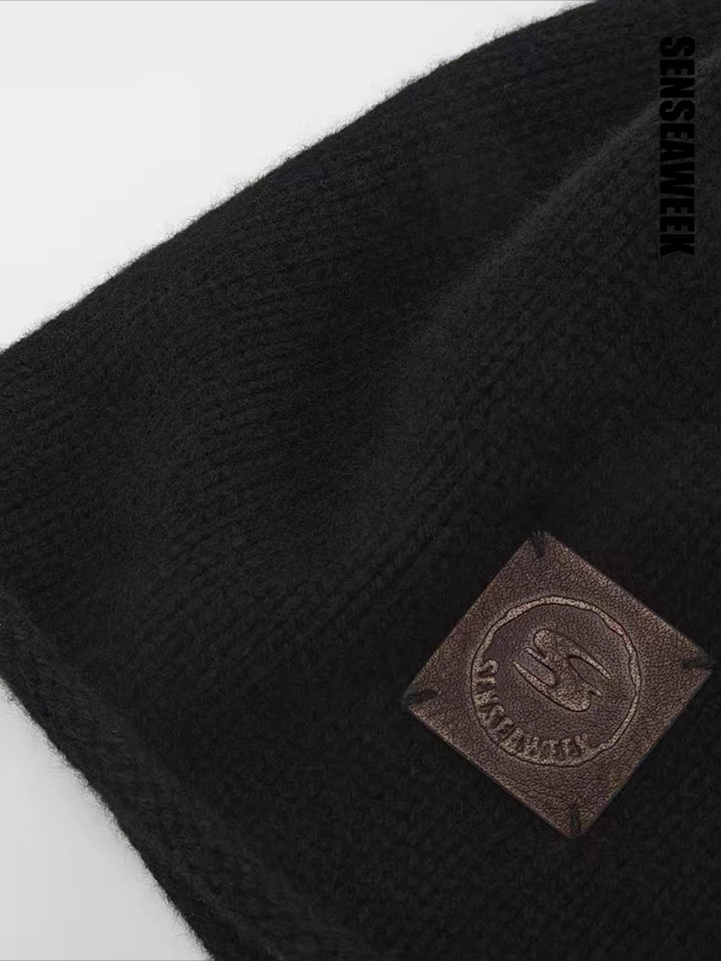 Rolled-Edge Single-Layer Wool Beanie
