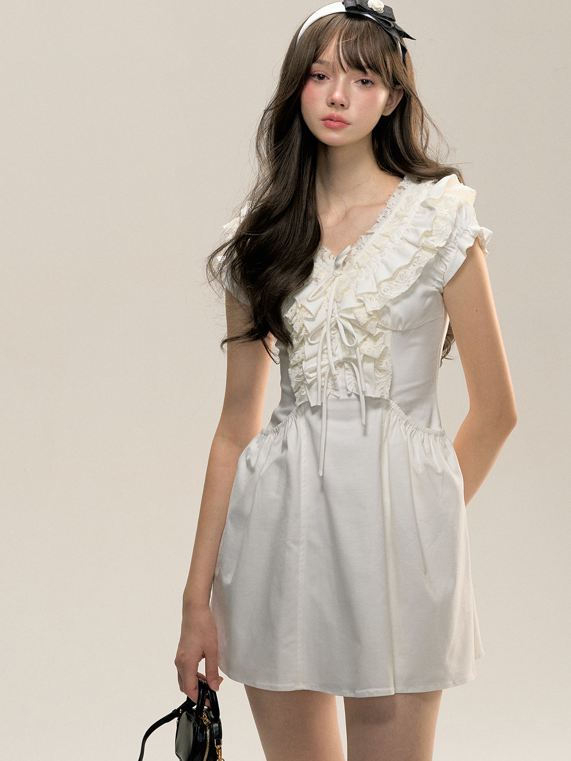 White V-neck Sleeveless Ruffled Lace Bow Dress