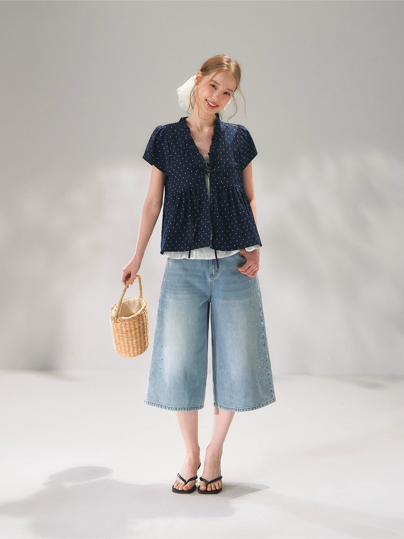 Crystal-Embellished Wide-Leg Cropped Denim Jeans