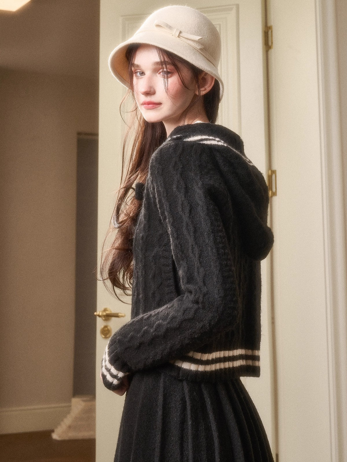 Memo Wool Cloud Knit Cardigan &amp; Pleated Skirt Set