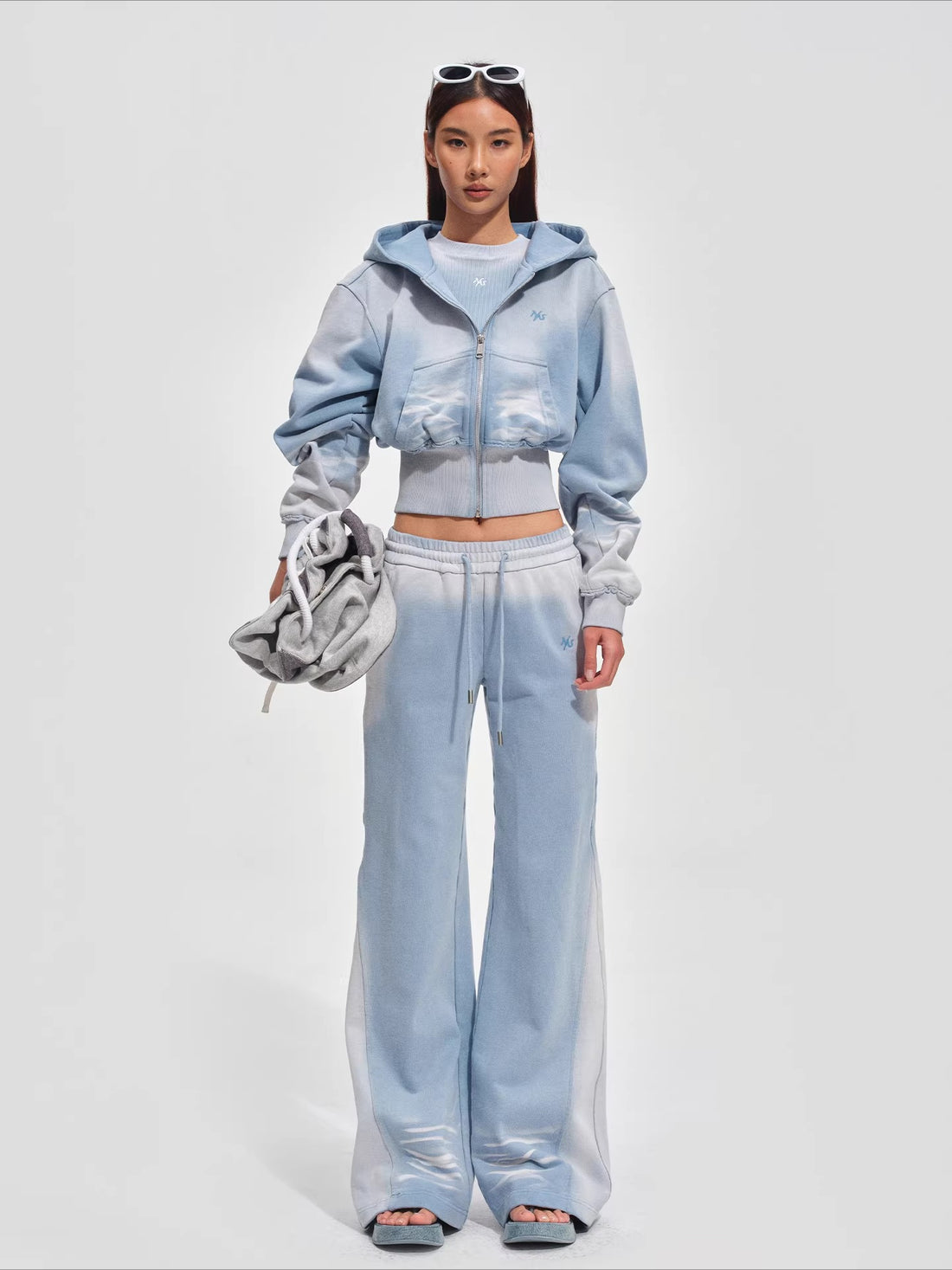 Waist-Cinching Silhouette Cropped Hooded Sweatshirt