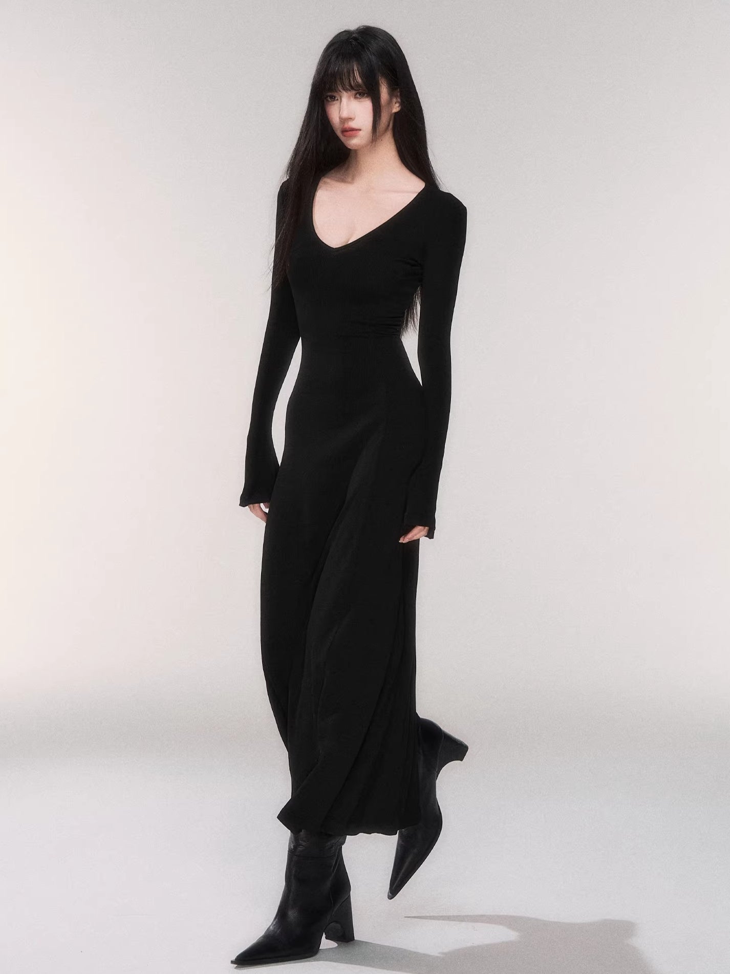 V-Neck Waist-Defining Knit Maxi Dress