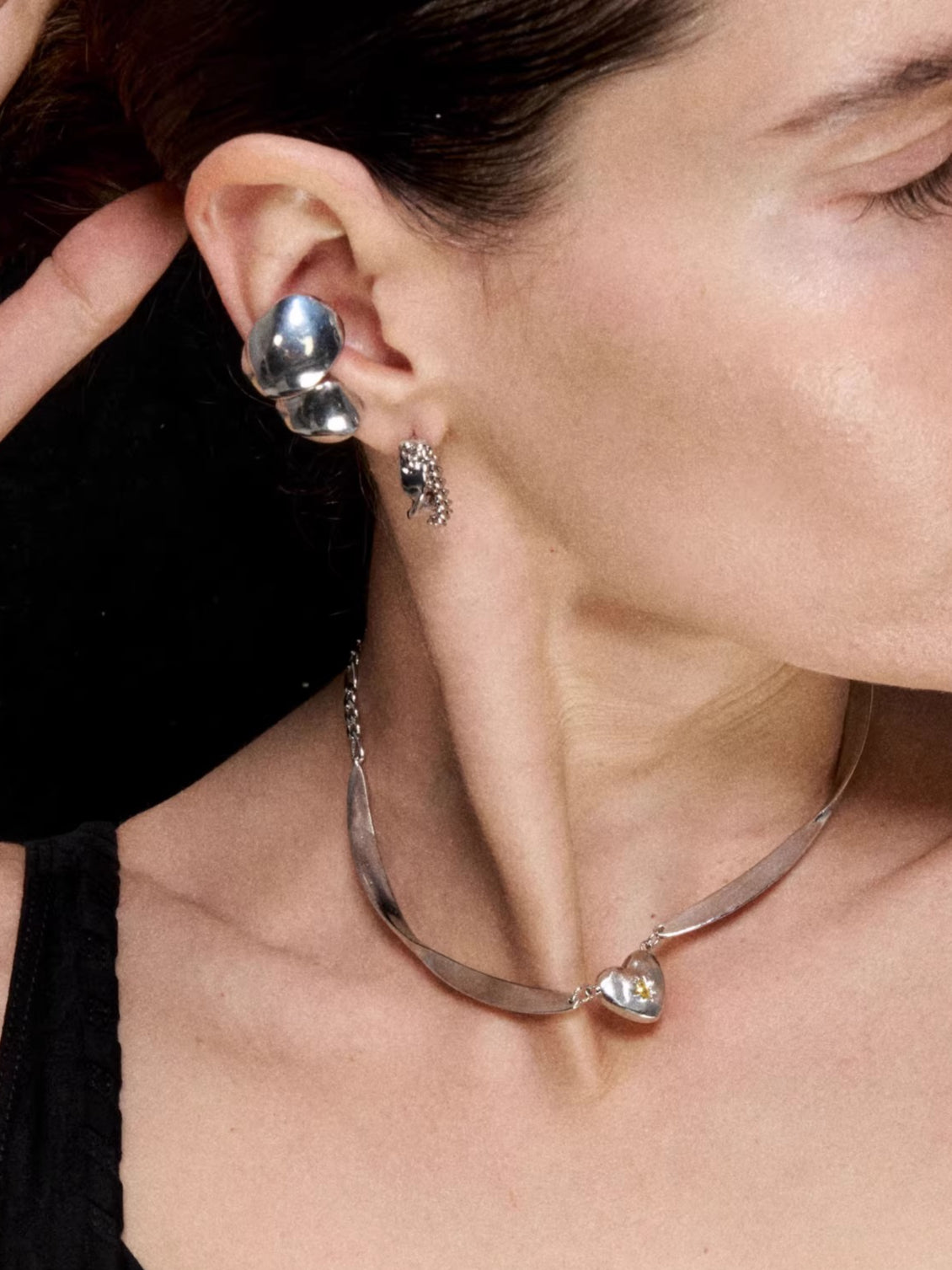 Möbius Heart Line Necklace