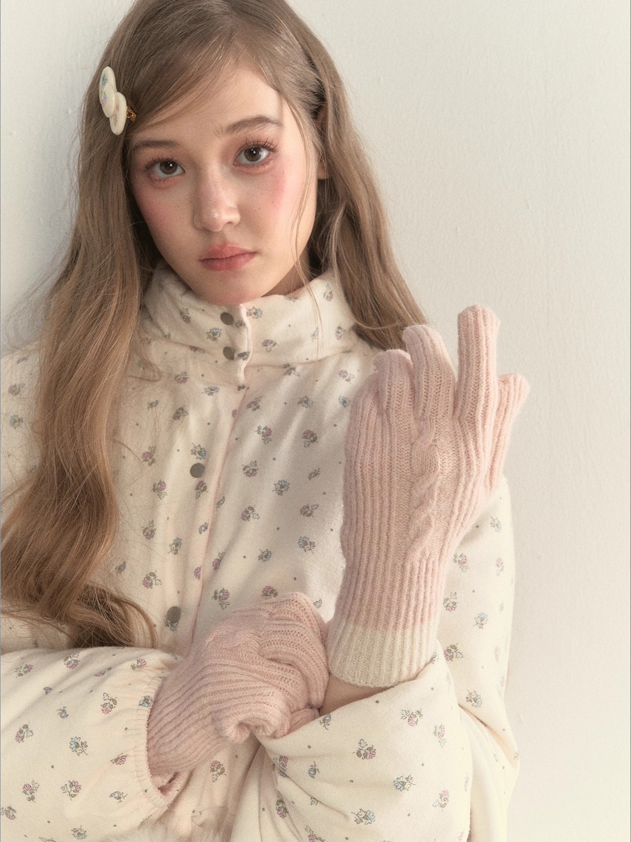 “A Girl’s Prayer” Cream Knit Textured Winter Gloves