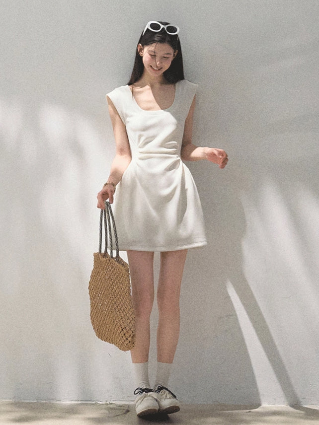 Square Shoulders U-Neck Fitted Dress