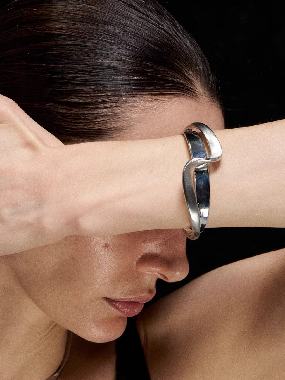 Minimalist Möbius Line Open Cuff Bracelet