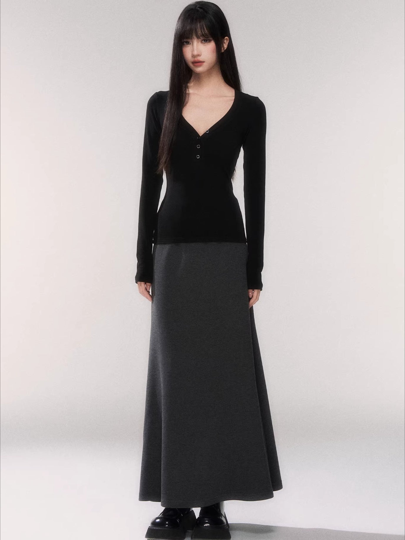 Waist-Cinching Slim-Fit Knit Base T-Shirt