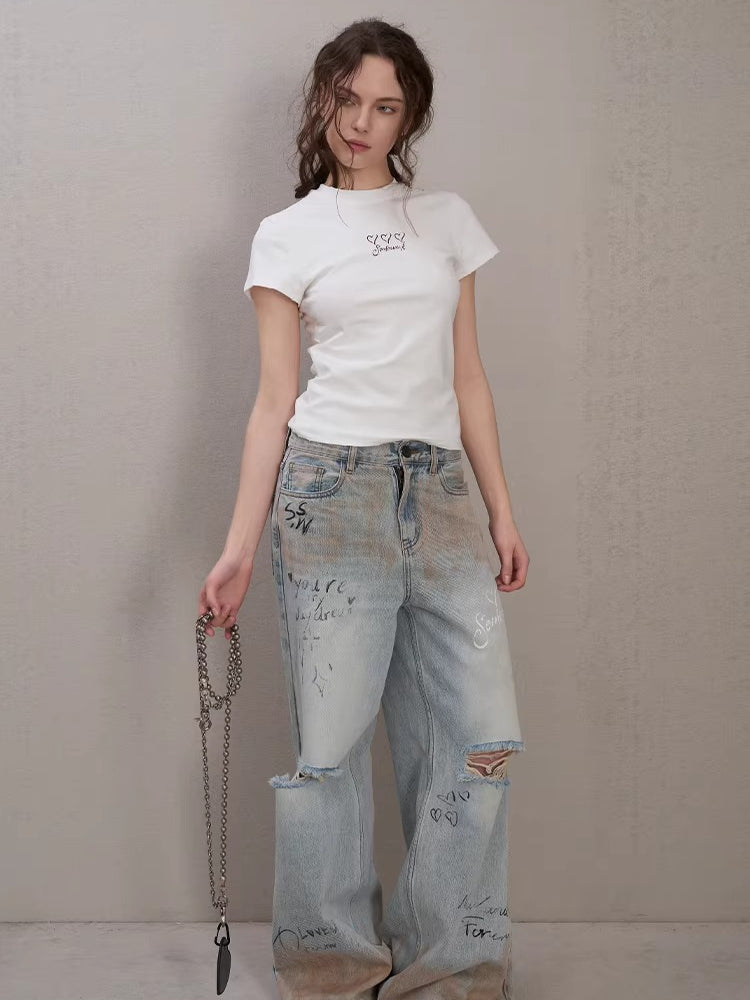 Lipstick Graffiti Cap-Sleeve Slim-Fit T-Shirt