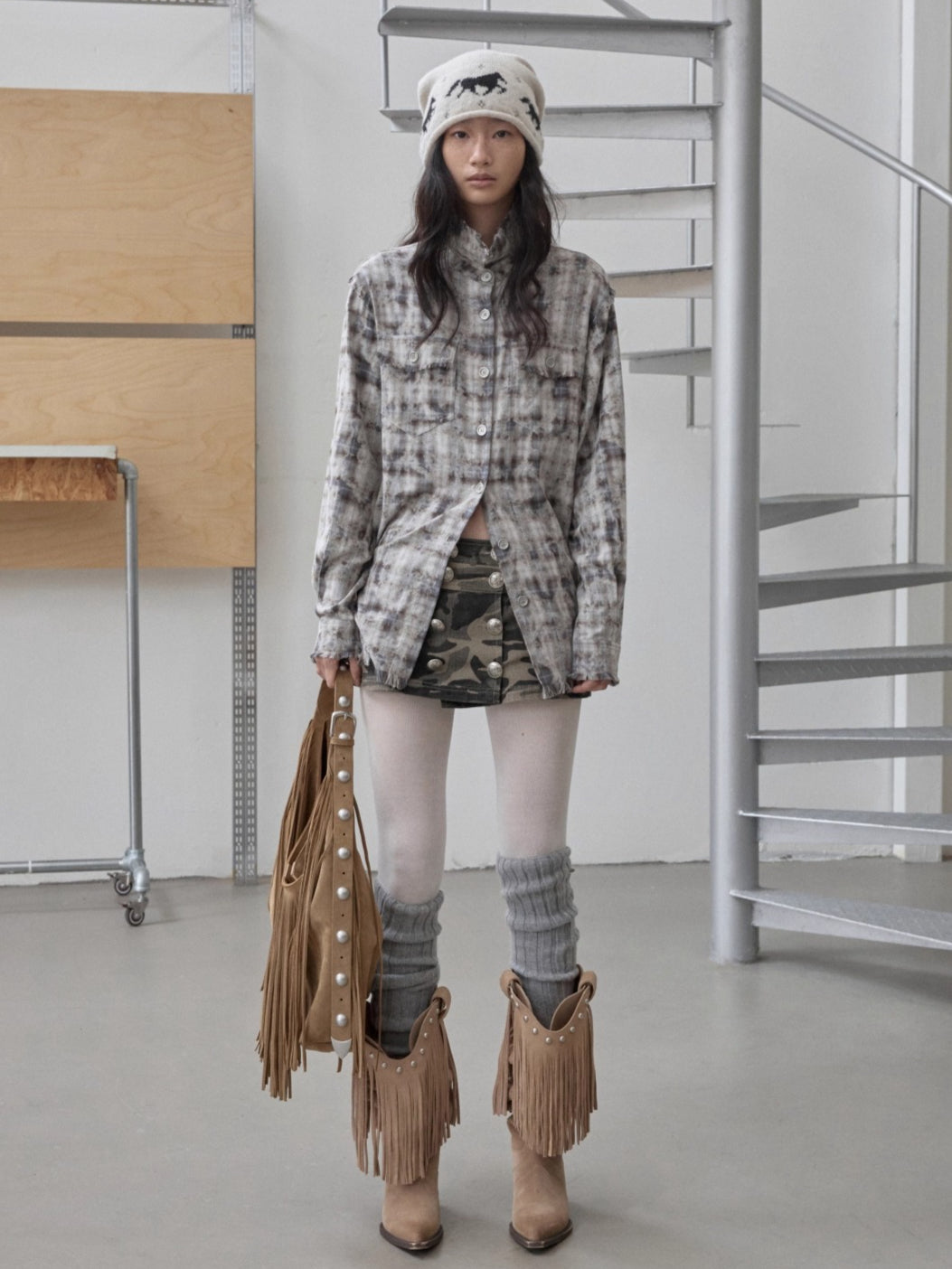 Washed Plaid Frayed-Edge Fitted Shirt