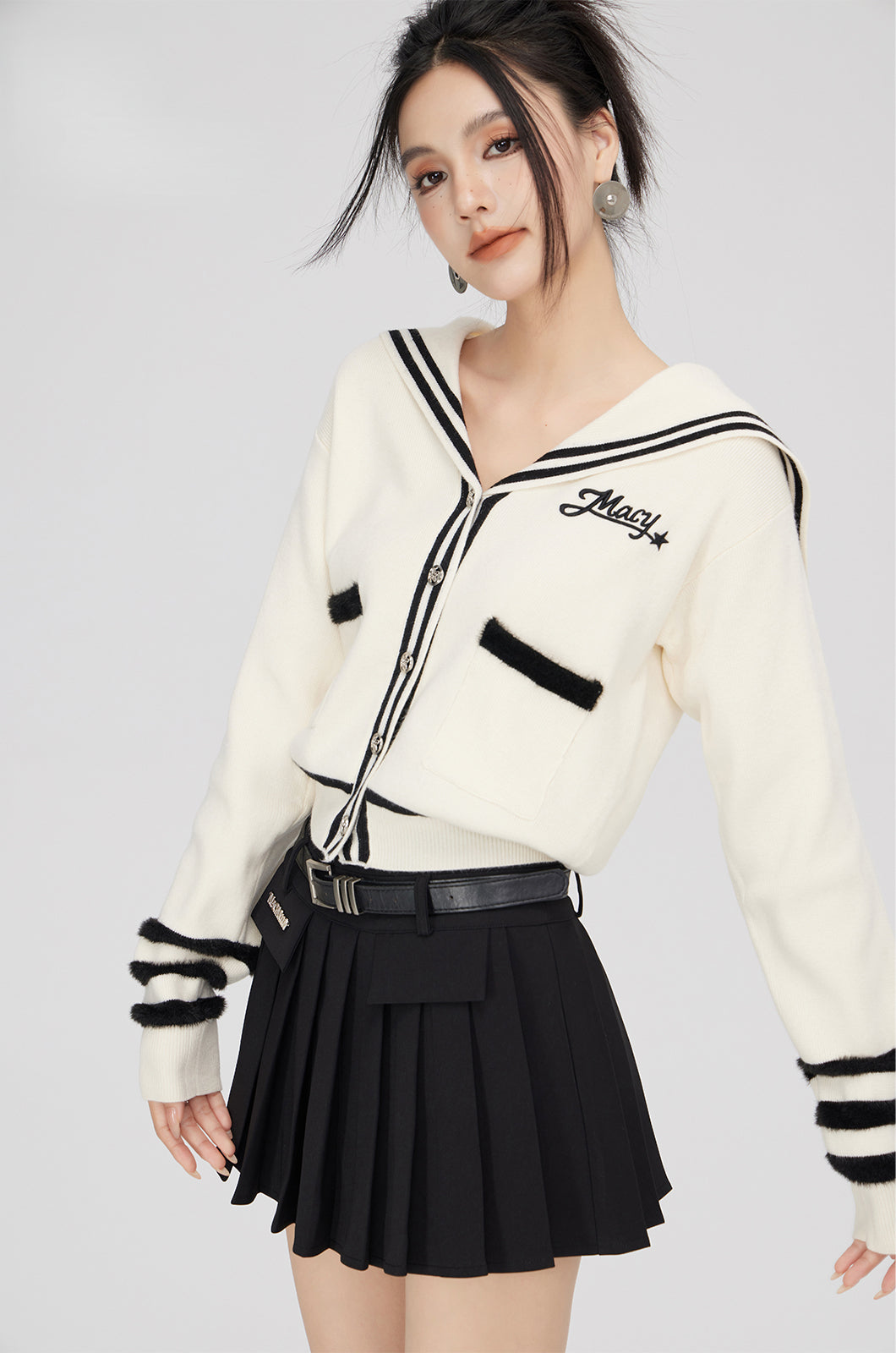 Black &amp; Off-white Patchwork Lapel Sweater