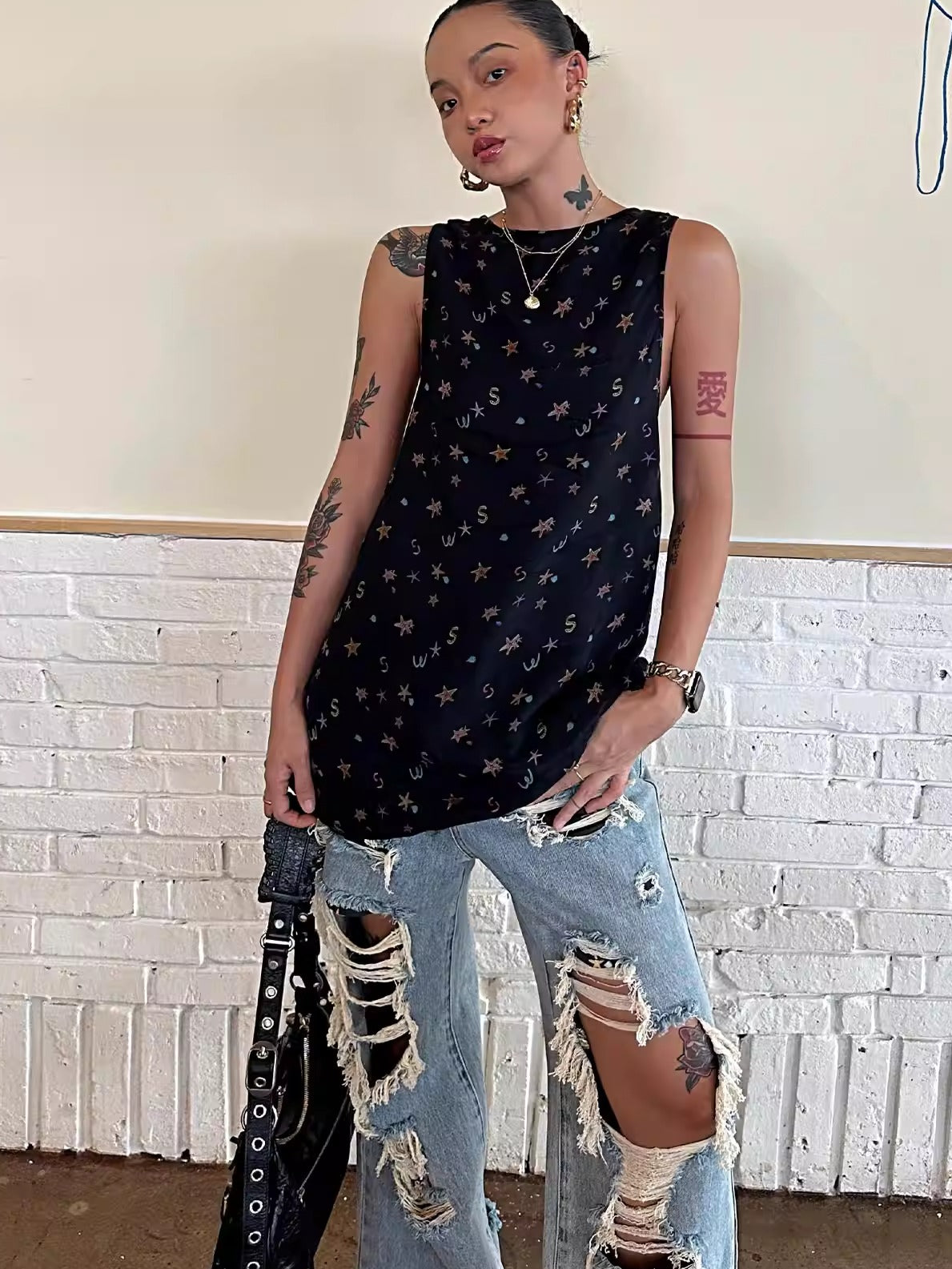 Relaxed Sleeveless Mid-Length Tank Top