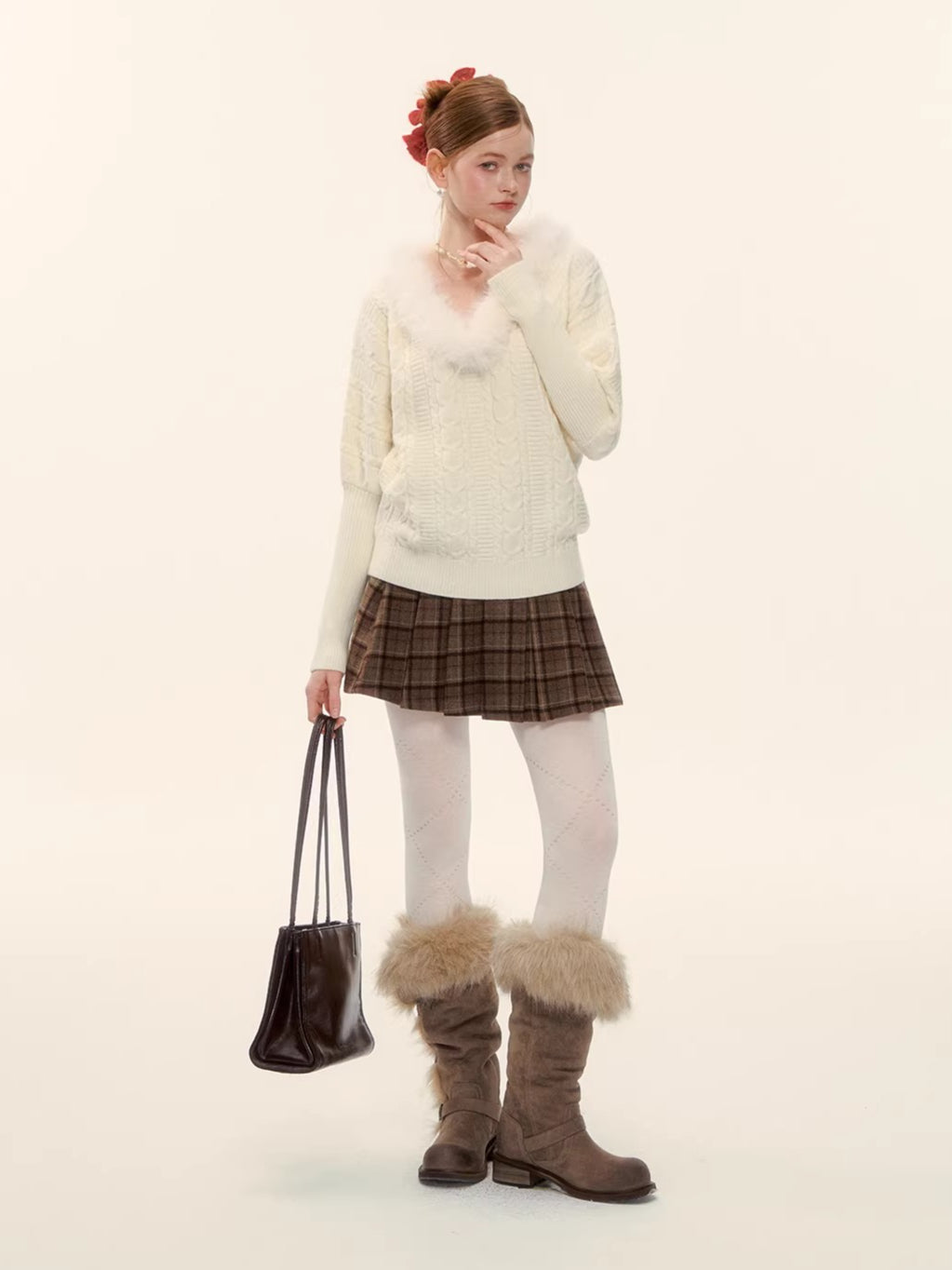 Cable-Knit V-Neck Waist-Shaping Sweater