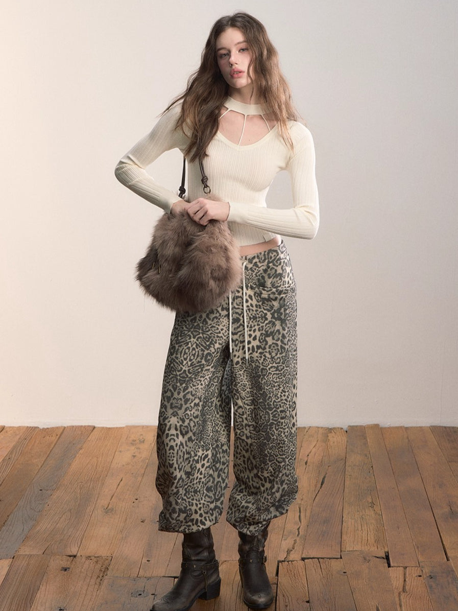 Choker Neck Slim-Fit Ribbed Knit Crewmeck