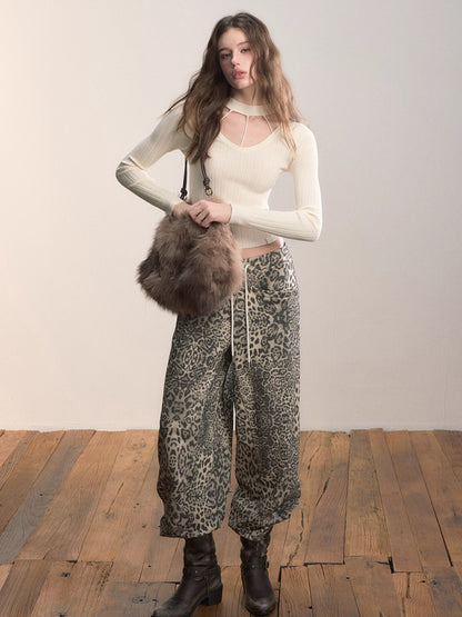 Choker Neck Slim-Fit Ribbed Knit Crewmeck