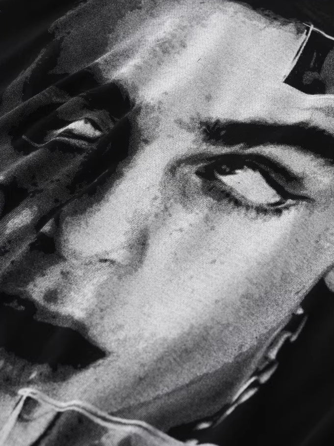 Blend Open-Back Chain Detail Loose T-Shirt