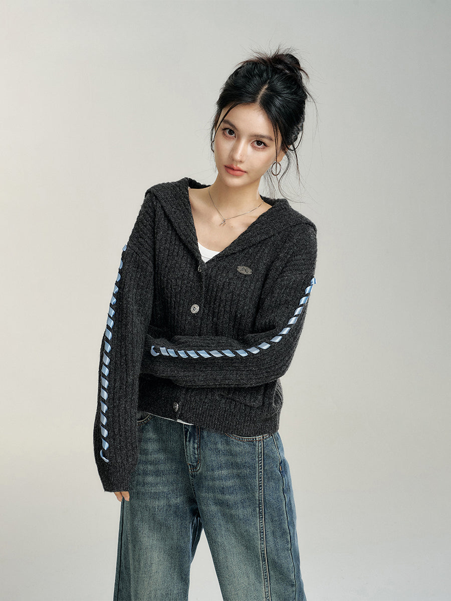 Oversized Collar Ribbon Sweater