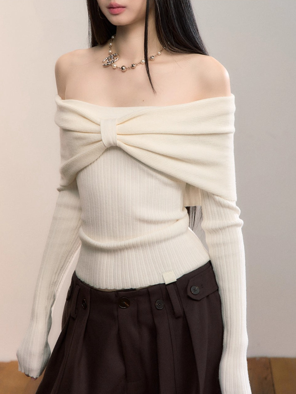 Off-Shoulder Bow Detail Knit Crewneck