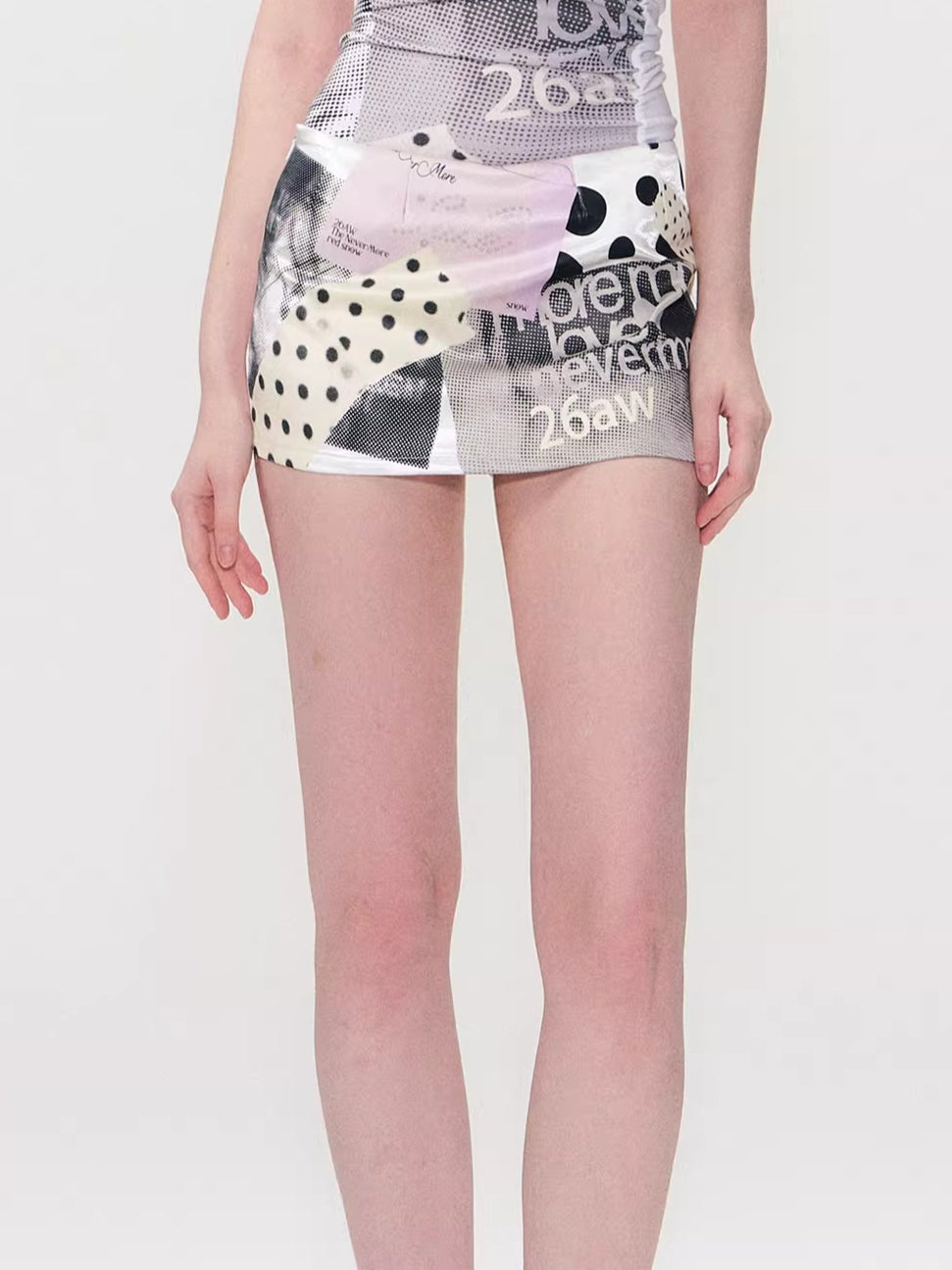 Low-Rise Printed Bodycon Mini Skirt