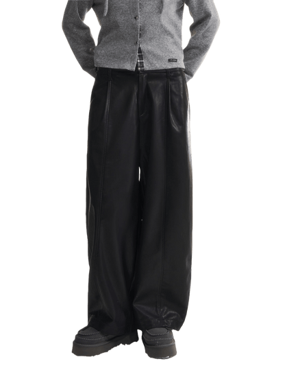 Panelled Slimming Black Curved-Leg Pants