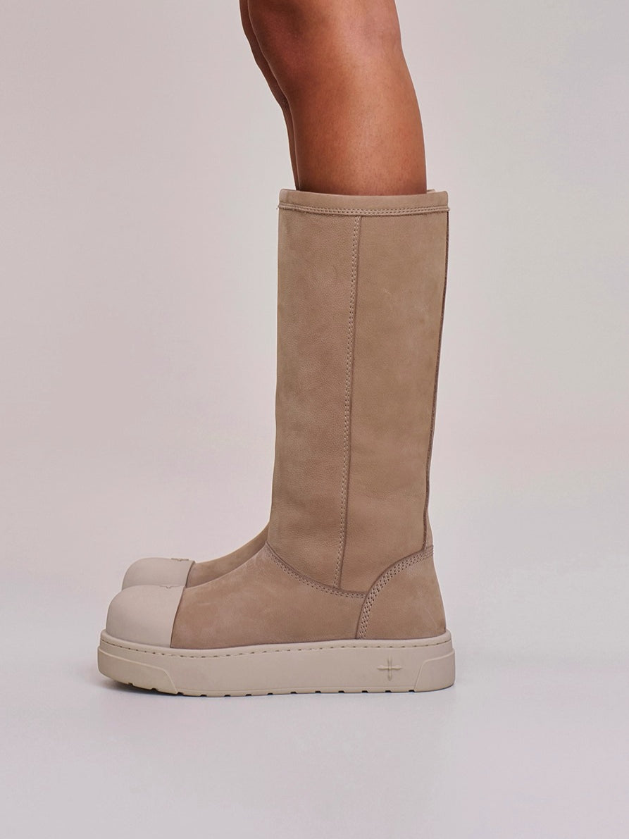 Cross Relic Sherpa Leather Mountain Boots