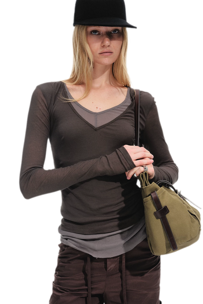 Хлопковый топ с многослойным эффектом и V-образным вырезом