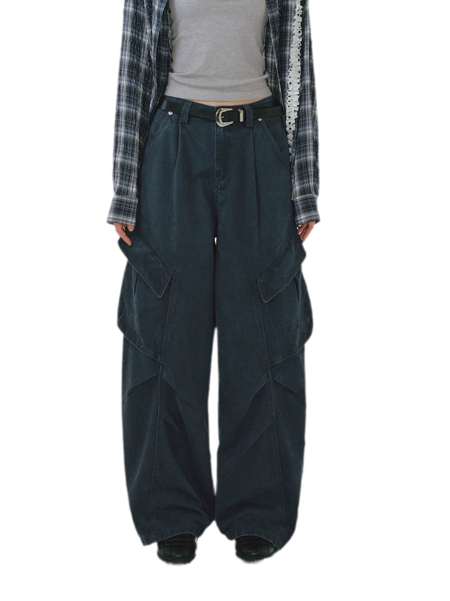 Pleated Wide-Leg Cargo Jeans