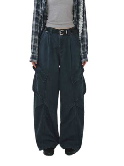 Pleated Wide-Leg Cargo Jeans