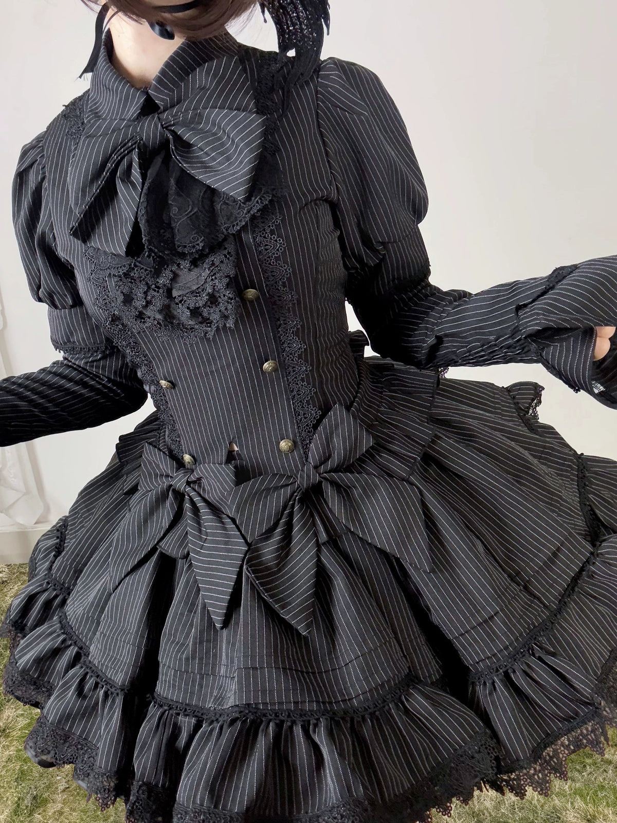 Bộ áo blouse và chân váy Lolita kẻ sọc