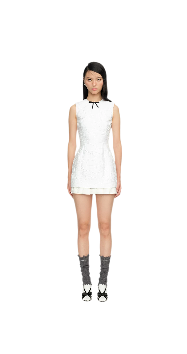 Elegant Sleeveless Fitted Dress