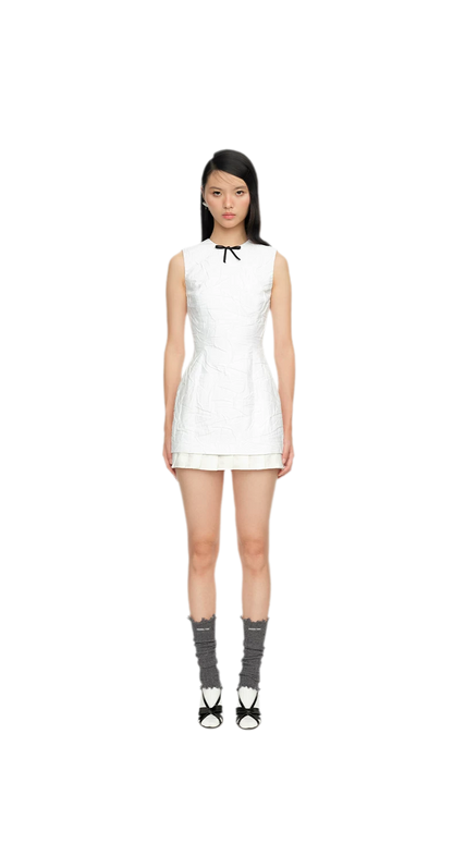 Elegant Sleeveless Fitted Dress