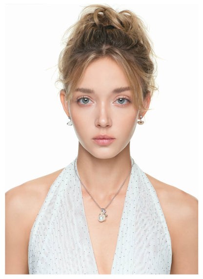 Bear Hug Pearl Pendant Necklace