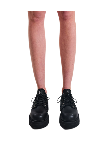 Statue Derby Shoes