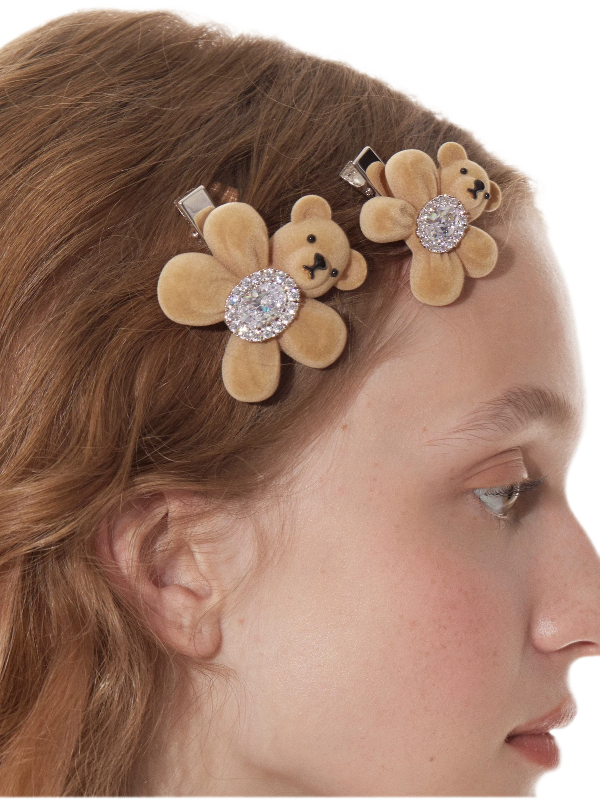 Pinza para el cabello con oso flocado y piedras preciosas